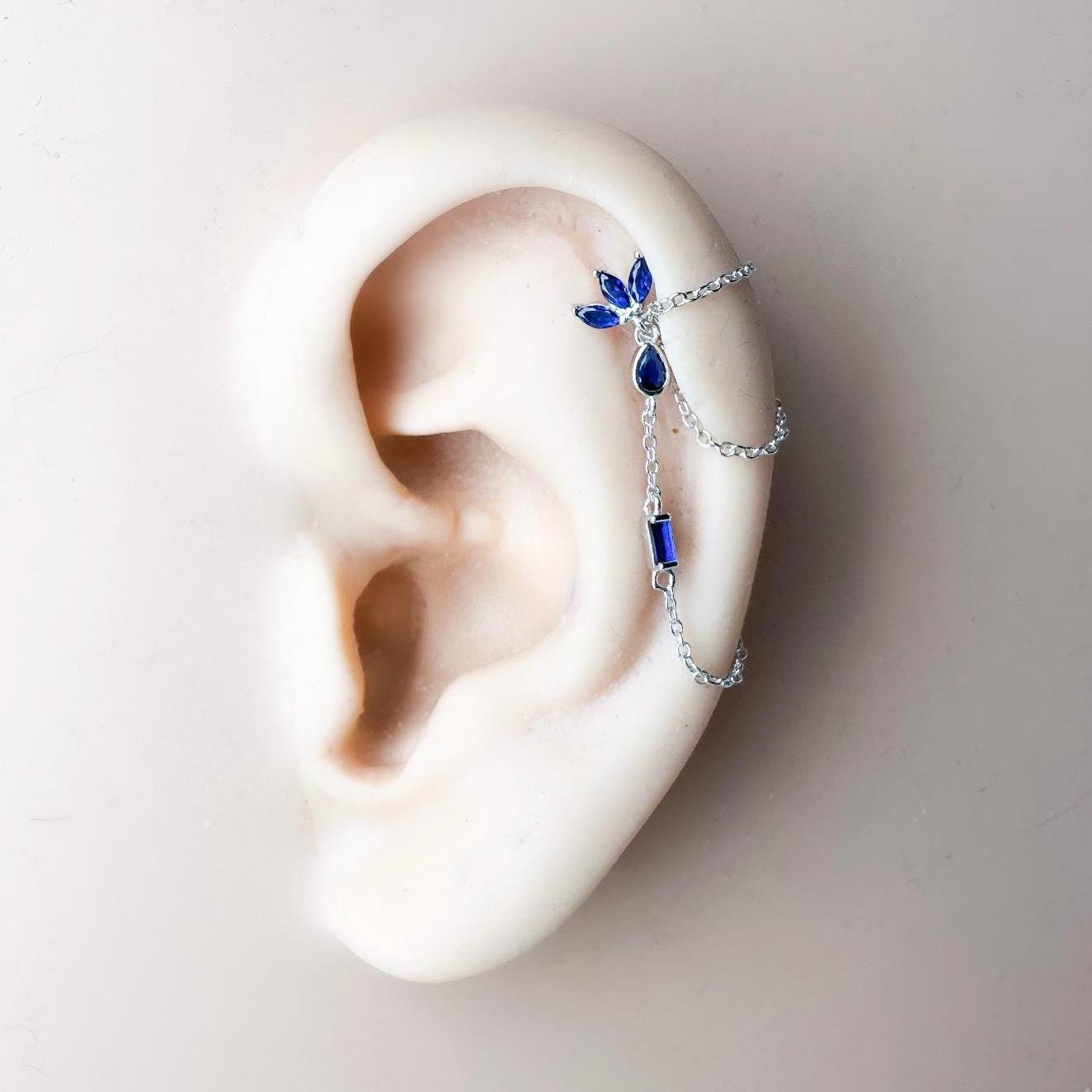 Dainty Triple Chain Helix Piercing, cartilage piercing 20g, hoop huggies, body piercing, chain earrings, helix hoops, minimalist