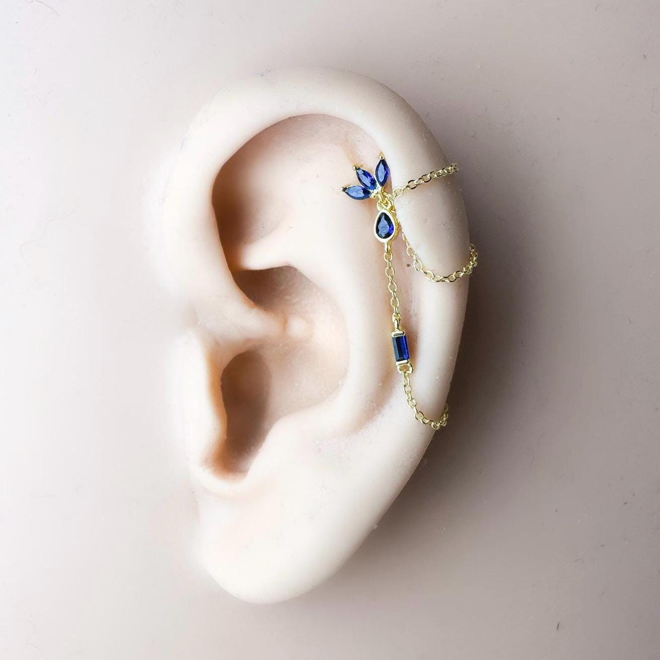 Dainty Triple Chain Pink Ruby CZ Helix Piercing, cartilage piercing 20g, hoop huggies, body piercing, chain earrings, helix hoops