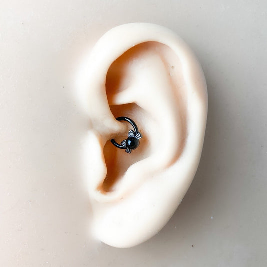 16g 8mm 10mm Cute kitty cat stainless steel daith hoop, elegant cute daith huggie, hoop huggies, cartilage piercing, helix hoops