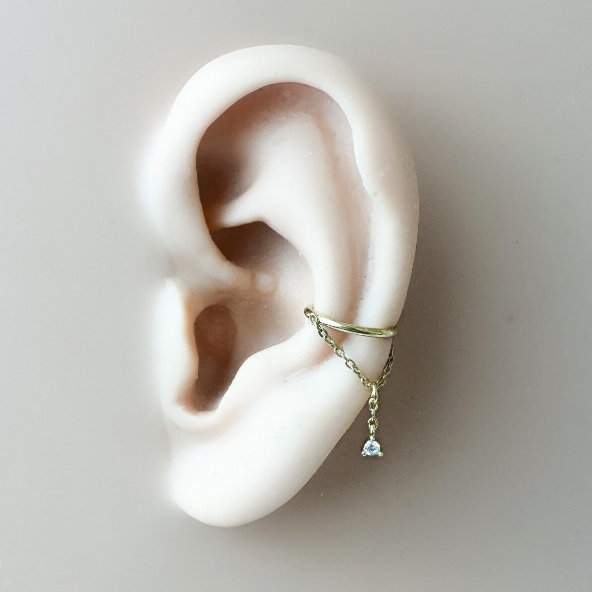 16g 18g 6mm 8mm 10mm 12mm Vera Dangle Charm F136 Titanium Chain Hoop, conch hoop, gold hoop, silver hoop, helix hoop, conch piercing