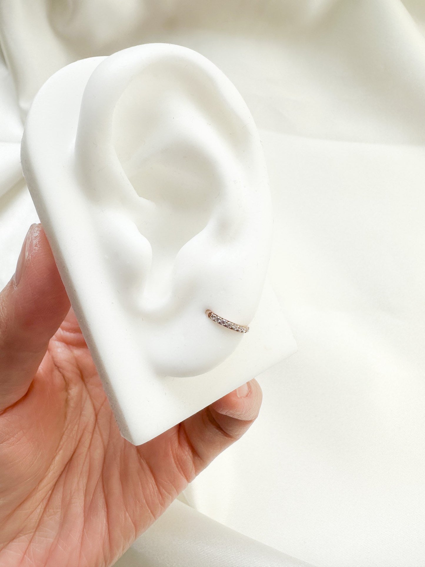 16g 6mm Crystal Paved Rose Gold Clicker Hoop for Cartilage, Helix, Rook, Lobe, Tragus, Hypoallergenic 316L Surgical Steel, Non-Tarnish