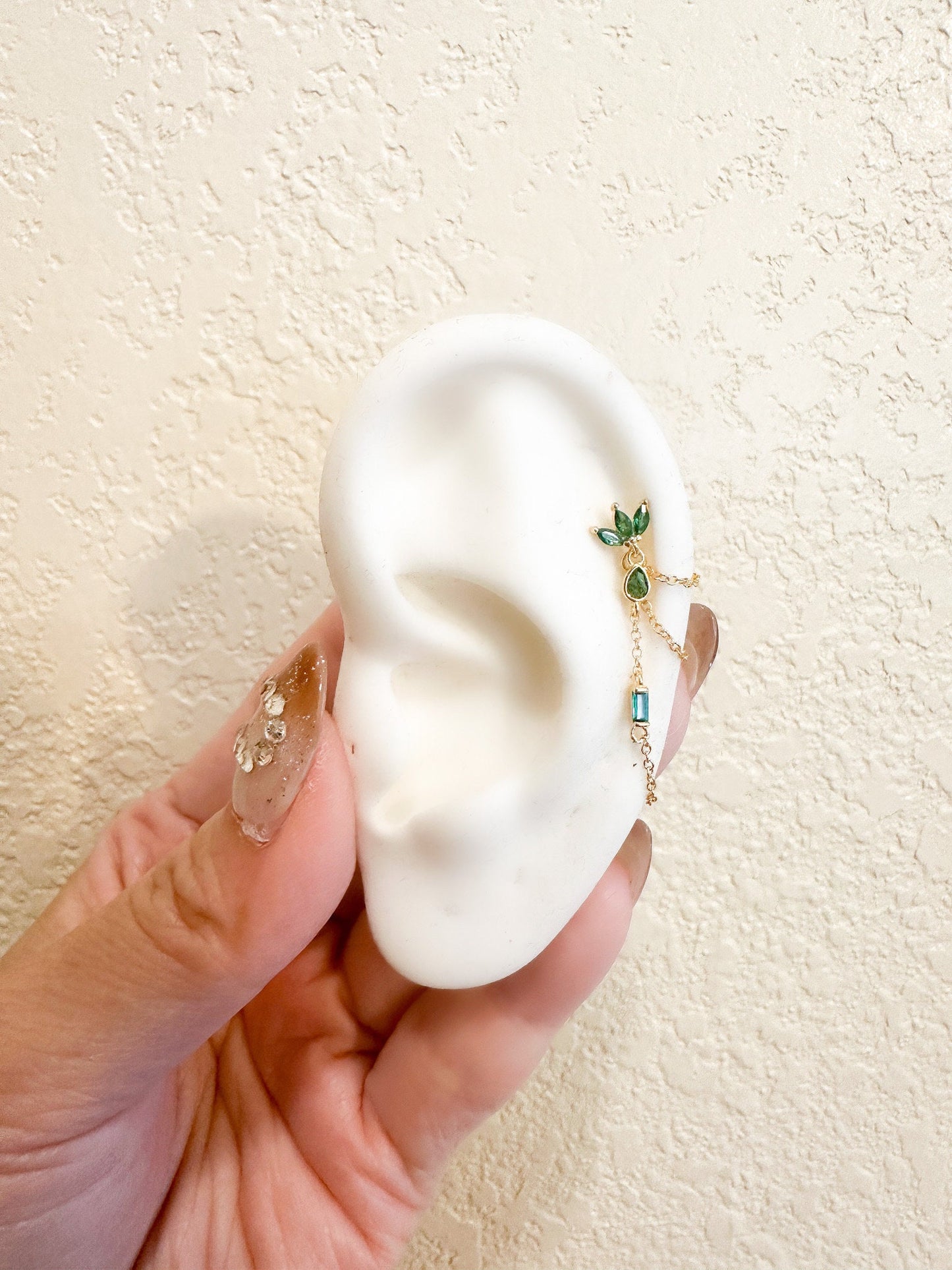 Dainty Triple Chain Helix Piercing, cartilage piercing 20g, hoop huggies, body piercing, chain earrings, helix hoops, minimalist