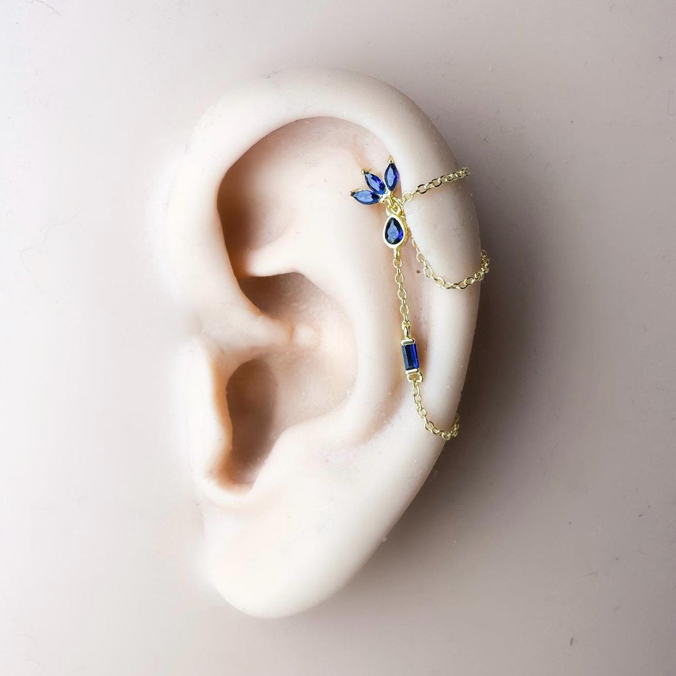 Dainty Triple Chain Helix Piercing, cartilage piercing 20g, hoop huggies, body piercing, chain earrings, helix hoops, minimalist