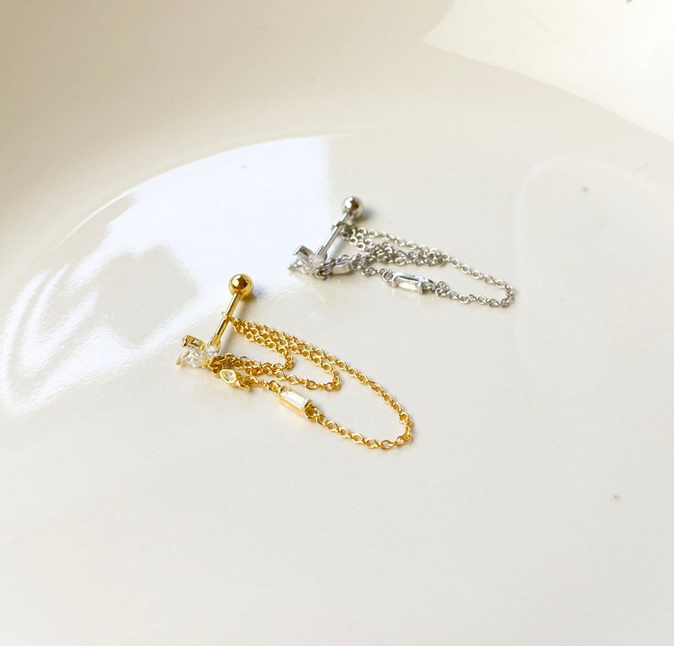 Dainty Triple Chain Gold Moonstone CZ Helix Piercing, cartilage piercing 20g, helix piercing, chain earrings, helix hoops, minimalist