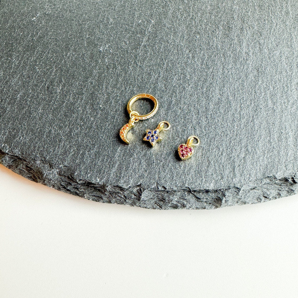16g 18g Dainty Sweet Heart Hoop Charm, segment clicker, stainless steel silver or gold, rook huggie, hoop huggies, helix hoop charm 6mm
