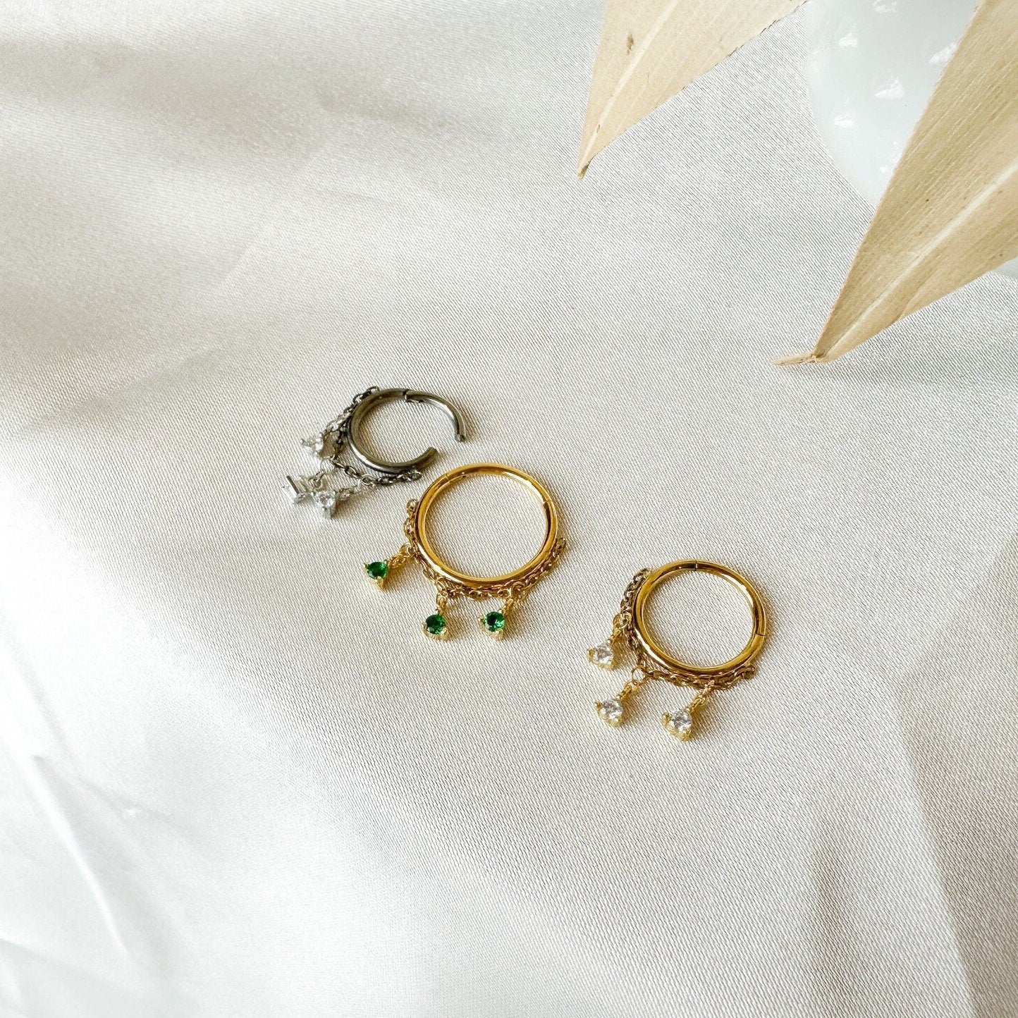 14g 16g 18g 6mm-12mm Emerald CZ Arya Implant Grade F136 Titanium Chain conch hoop, helix hoop, gold hoop, silver clicker hoop, segment ring