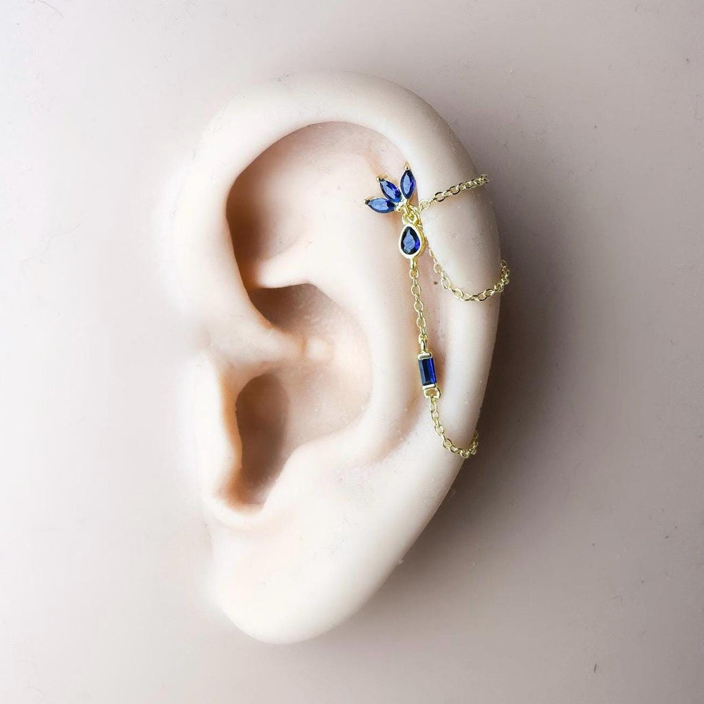 Dainty Triple Chain Helix Piercing, cartilage piercing 20g, hoop huggies, body piercing, chain earrings, helix hoops, minimalist