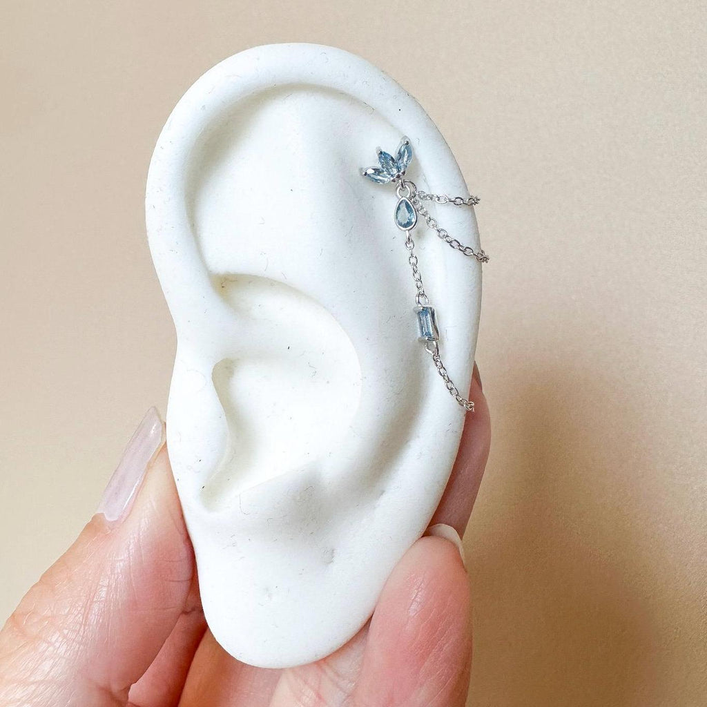 20g Dainty Chain Helix Piercing, cartilage piercing, chain earrings, peridot cz