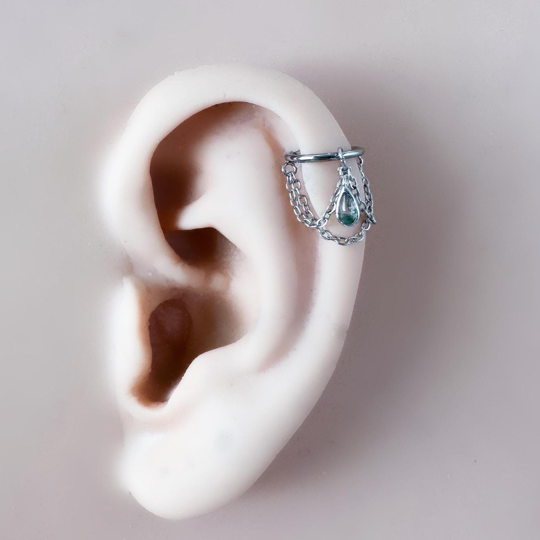 14g 16g 18g 6mm-12mm Emerald CZ Camellia Implant Grade Titanium Chain Gem Hoop conch, septum ring piercing , conch hoop, helix gold hoop