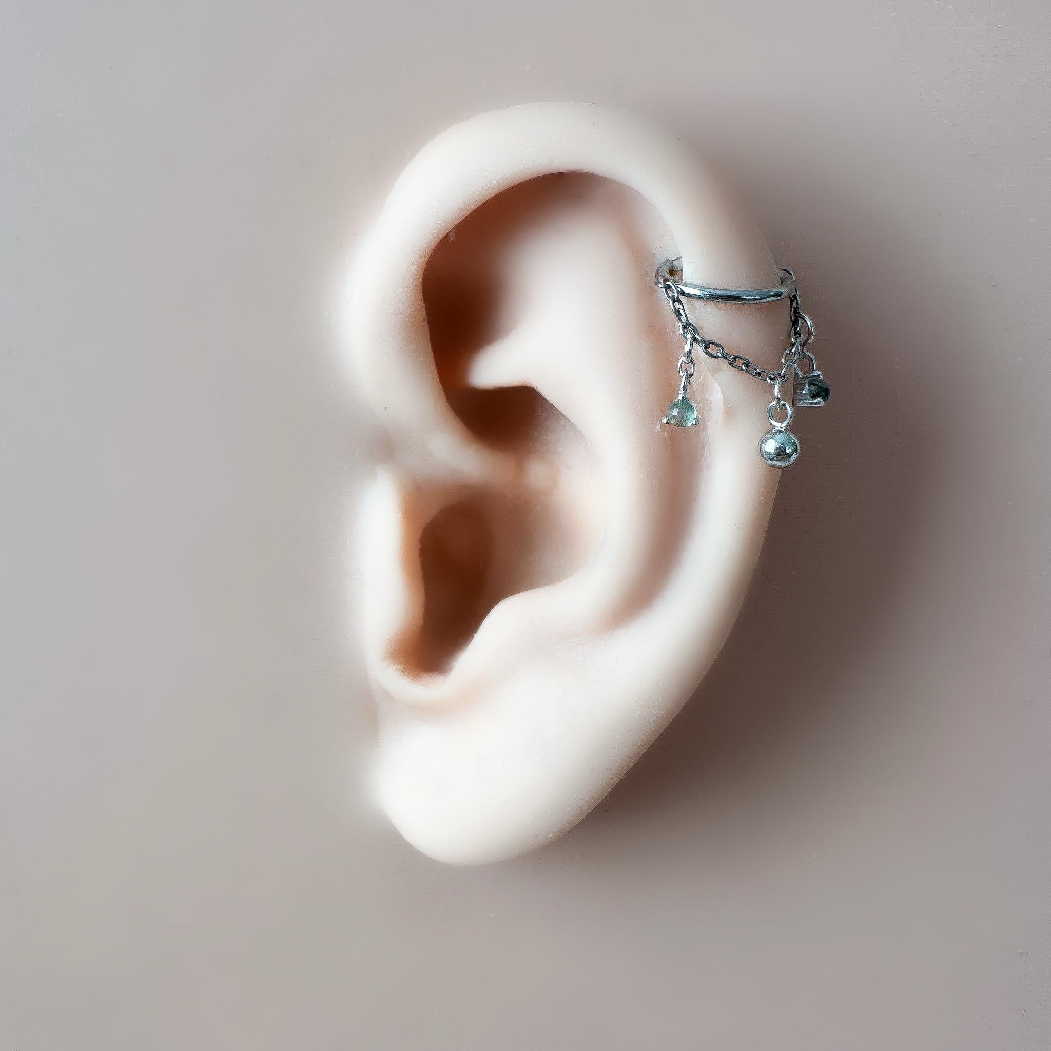 14g 16g 18g 6-12mm Dainty Gold Onyx CZ Mini Selene Charm Titanium Chain Hoop, conch hoop piercing, gold hoop, silver hoop, helix hoop,