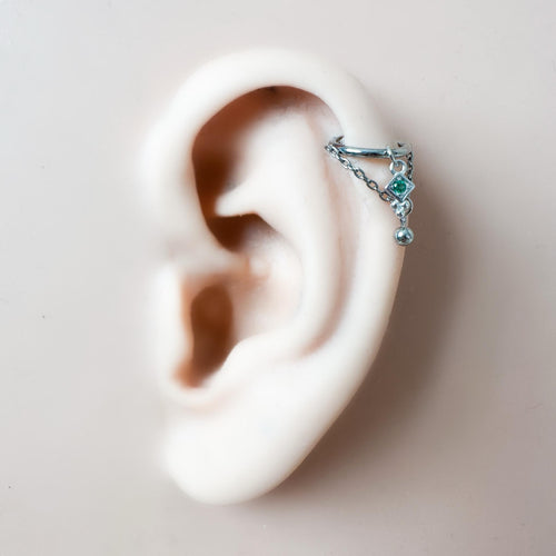 14g 16g 18g 6mm-12mm Amelia Ball Emerald CZ Implant Grade Titanium Chain conch hoop, helix hoop, gold hoop, silver clicker hoop,Segment Ring