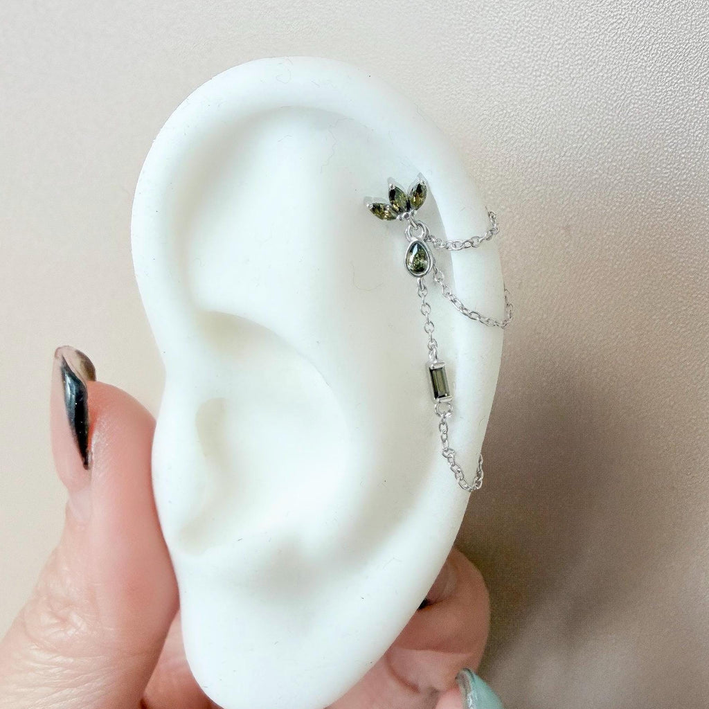 20g Dainty Chain Helix Piercing, cartilage piercing, chain earrings, peridot cz