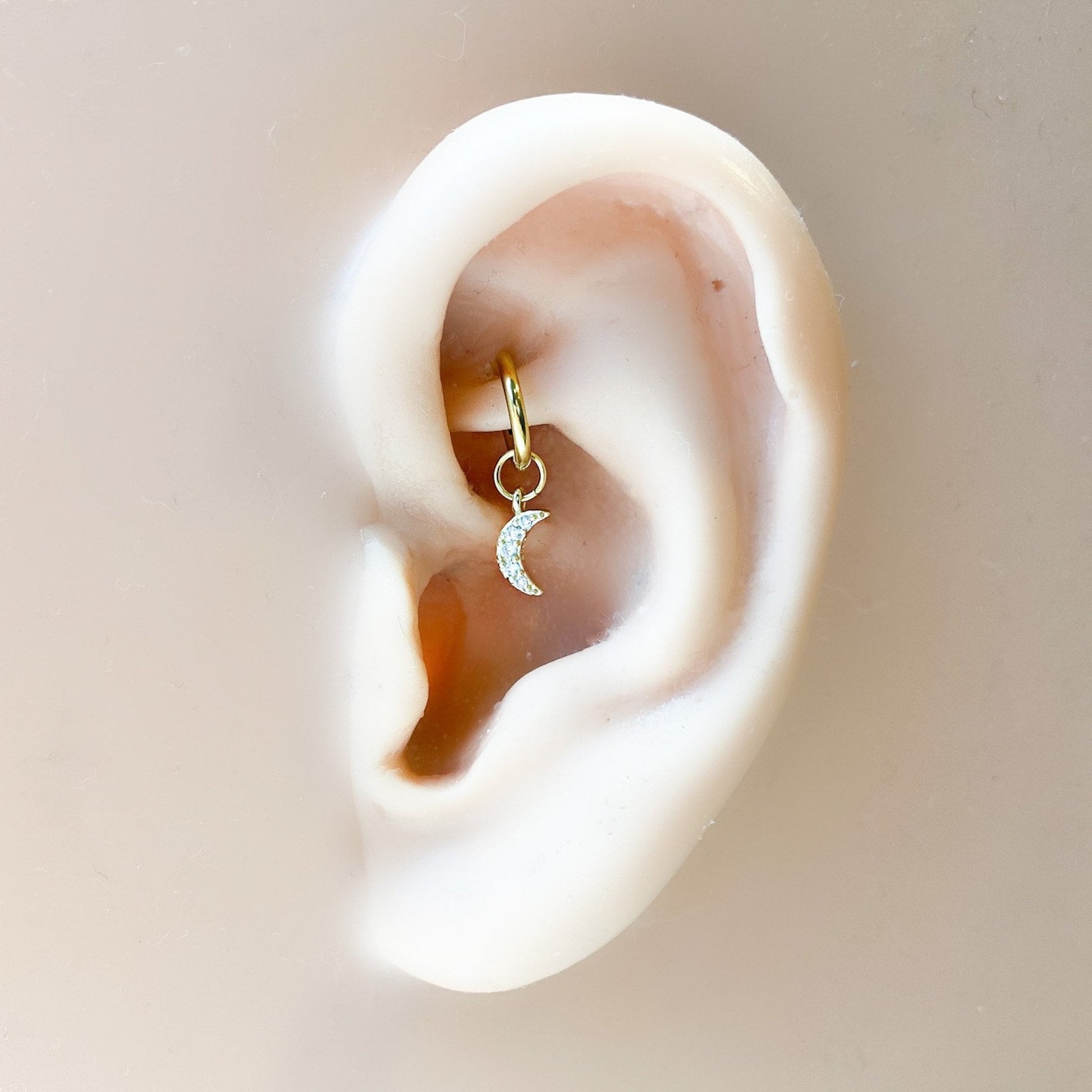 16g 18g Dainty Star Hoop Charm, sterling silver, 18k gold plated rook hoop, rook huggie, hoop huggies, cartilage piercing, helix hoop charm,